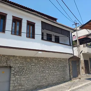 Couette-café Bujtina Valgent, Berat